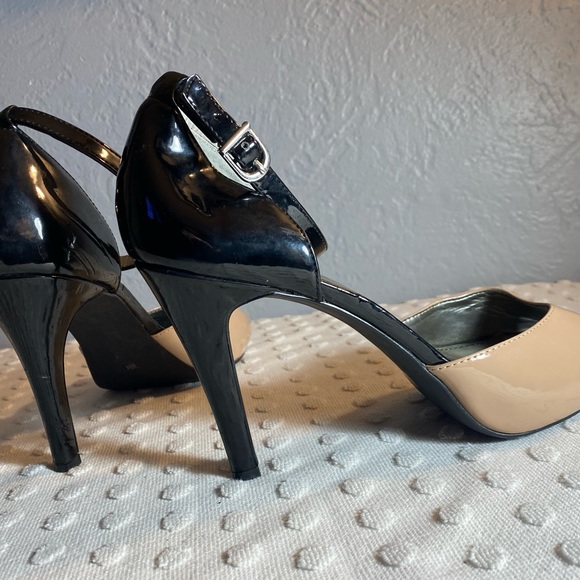 STYLE & COMPANY Nude and Black Peep-Toe Heel - Picture 14 of 16